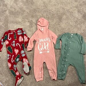 Like new! Cute sleepers! Size 12-18 mths